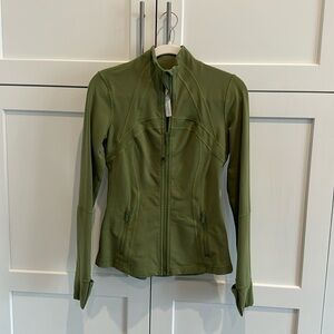 Sage green lululemon define jacket lightly worn excellent condition size 6